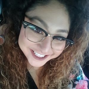 Meet your Posher, Vanessa